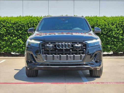 2025 Audi Q7 45 Premium Plus