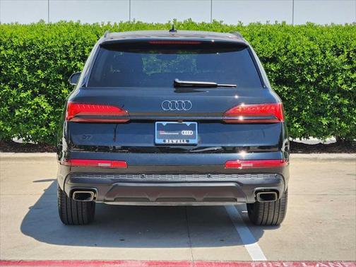 2025 Audi Q7 45 Premium Plus
