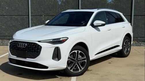 2025 Audi Q5 Premium Plus TFSI quattro S tronic