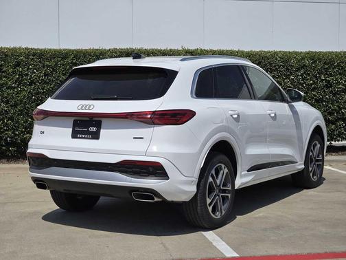 Arkona White 2025 Audi Q5 Premium Plus TFSI quattro S tronic