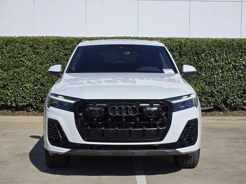 2025 Audi Q7 45 Premium Plus