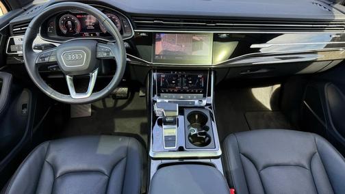 2025 Audi Q7 45 Premium Plus