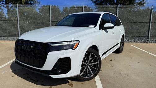2025 Audi Q7 45 Premium Plus