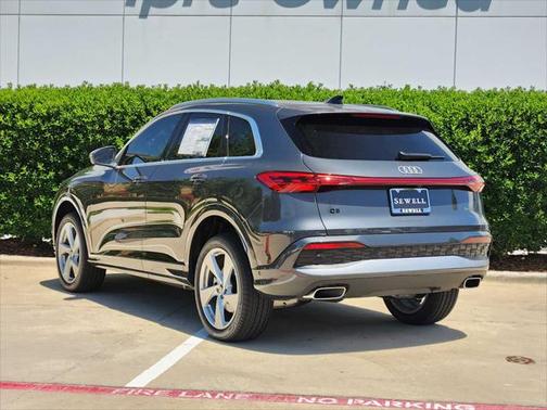 2025 Audi Q5 Premium Plus