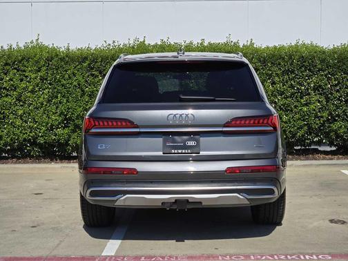 2021 Audi Q7 55 Premium Plus