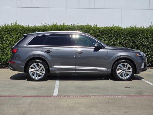 2021 Audi Q7 55 Premium Plus