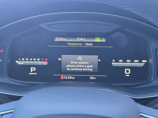 2023 Audi Q7 45 Premium Plus