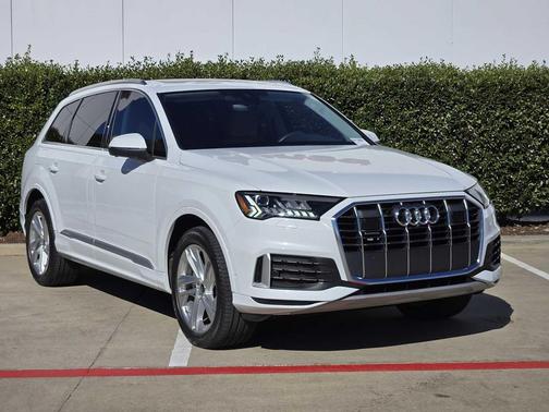 2023 Audi Q7 45 Premium Plus