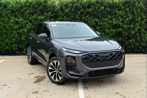 DAYTONA GRAY 2026 Audi Q3 S line