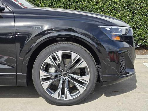 2026 Audi Q8 55 Premium Plus