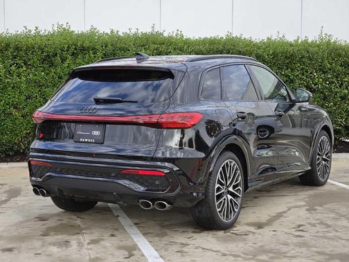 2025 Audi SQ5 3.0T Premium Plus