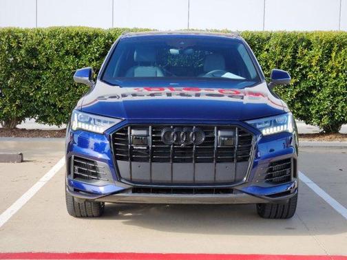 Photo 2 of 30 of 2021 Audi Q7 55 Premium