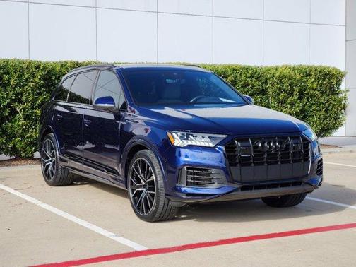 Photo 3 of 30 of 2021 Audi Q7 55 Premium