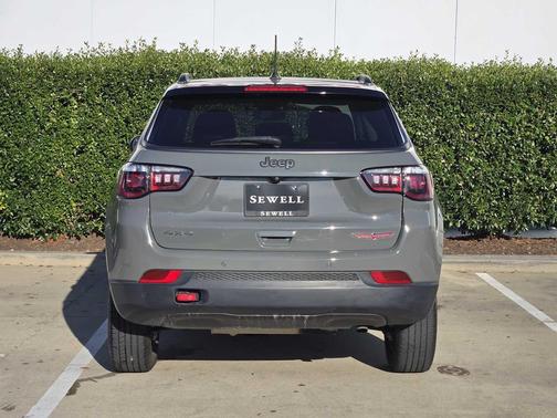 2021 Jeep Compass Trailhawk