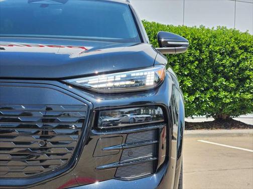 2025 Audi Q6 e-tron Prestige quattro