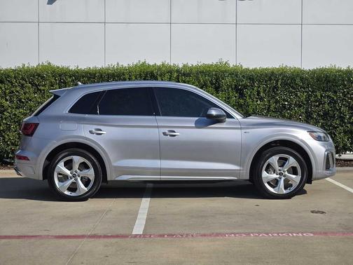2023 Audi Q5 45 S line Premium Plus