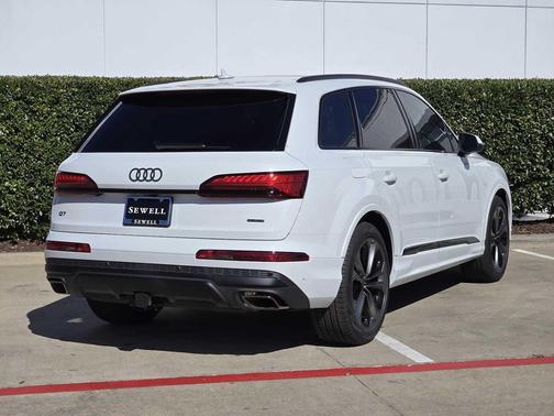 2026 Audi Q7 55 Premium Plus