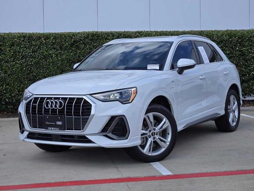 2022 Audi Q3 45 S line Premium
