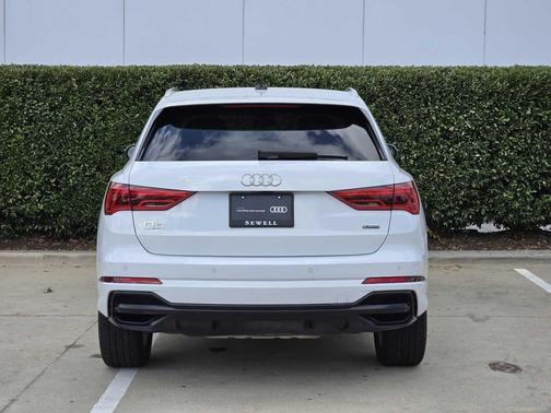 2022 Audi Q3 45 S line Premium