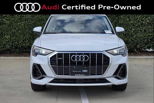Glacier White Metallic 2022 Audi Q3 45 S line Premium