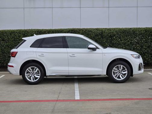 2024 Audi Q5 45 S line Premium