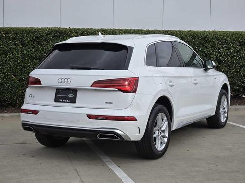 2024 Audi Q5 45 S line Premium