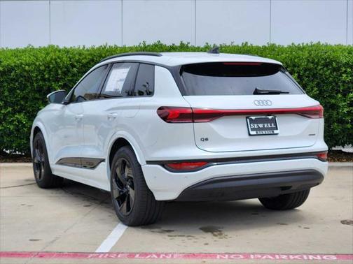 2025 Audi Q6 e-tron Prestige quattro