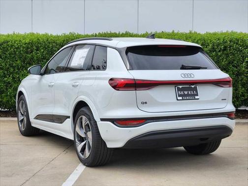 2025 Audi Q6 e-tron Prestige quattro