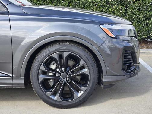 2026 Audi Q7 55 Premium Plus