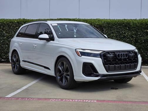 2025 Audi Q7 55 Premium Plus
