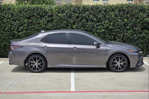 Predawn Gray Mica 2024 Toyota Camry SE