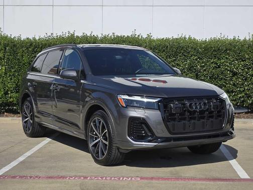 2025 Audi Q7 45 Premium Plus