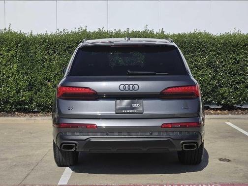2025 Audi Q7 45 Premium Plus