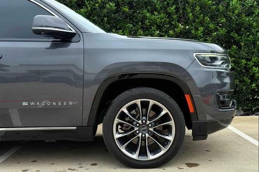 Baltic Gray Metallic Clearcoat 2022 Jeep Wagoneer Series III 4x2