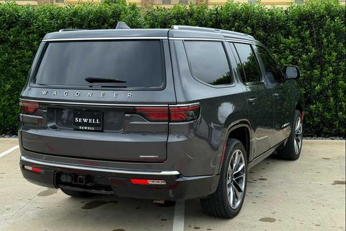 Baltic Gray Metallic Clearcoat 2022 Jeep Wagoneer Series III 4x2