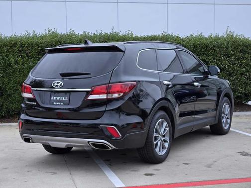 2017 Hyundai SANTA FE SE