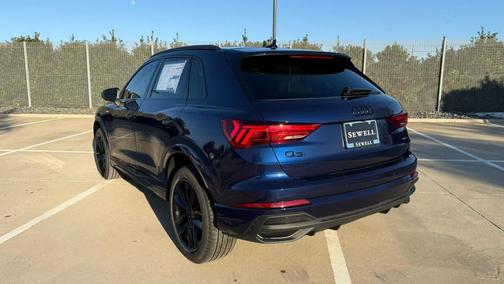 2025 Audi Q3 Premium 45 TFSI S line quattro Tiptronic