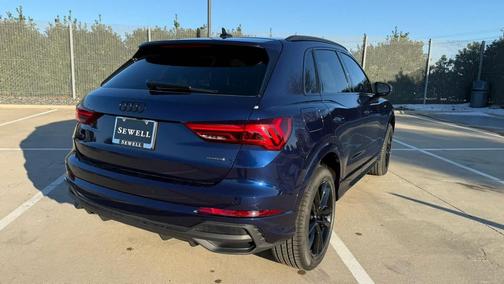 2025 Audi Q3 Premium 45 TFSI S line quattro Tiptronic