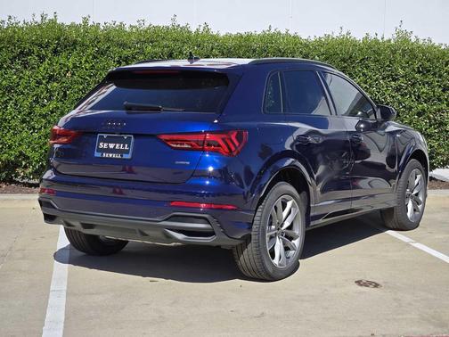 2025 Audi Q3 Premium 45 TFSI S line quattro Tiptronic