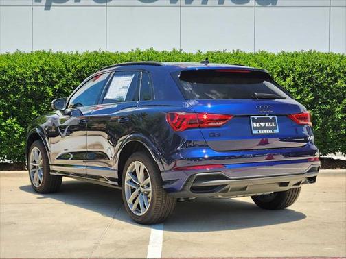 2025 Audi Q3 Premium 45 TFSI S line quattro Tiptronic