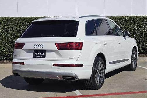2019 Audi Q7 45 Premium Plus