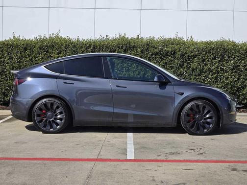 2022 Tesla Model Y Performance Dual Motor All-Wheel Drive