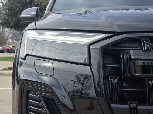 2026 Audi Q7 45 Premium