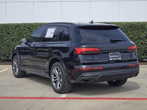 2026 Audi Q7 45 Premium