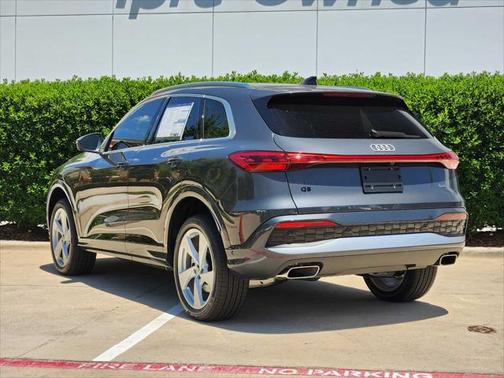 2025 Audi Q5 Premium Plus