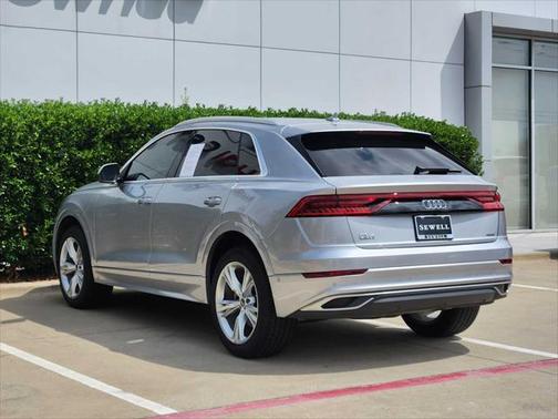 2022 Audi Q8 55 Premium