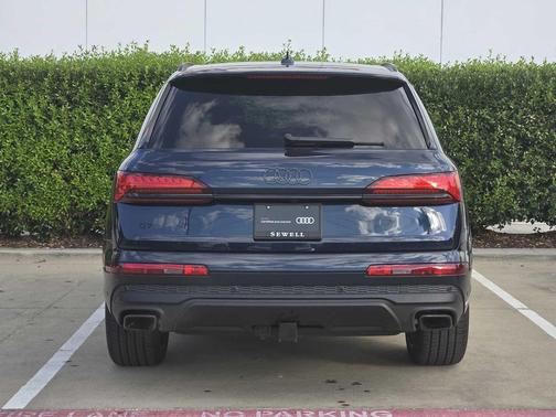 2025 Audi Q7 55 Premium Plus