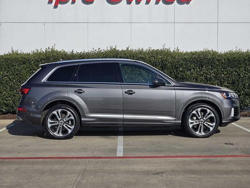 2023 Audi Q7 55 Premium Plus