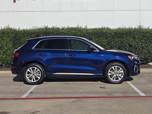 2022 Audi Q3 45 S line Premium