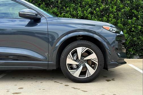 Manhattan Gray Metallic 2025 Audi Q6 e-tron Premium quattro